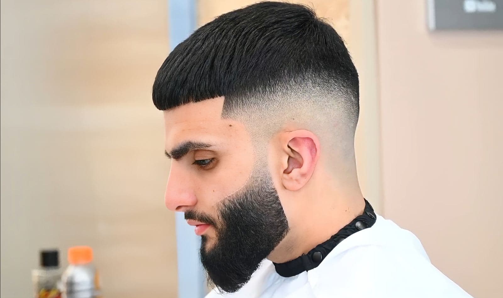 Los mejores cursos de barbería, peluquería y maquillaje profesional